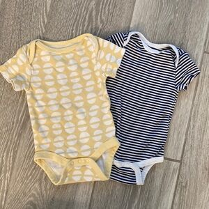 Carter’s and Cloud Island newborn onesies bundle